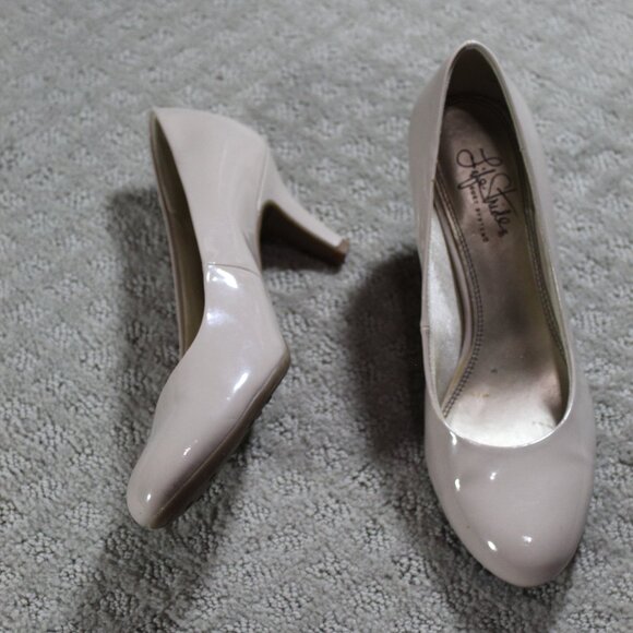 Life Stride Size 7 Parigi Soft System Nude Round Toe Heels - Picture 1 of 6